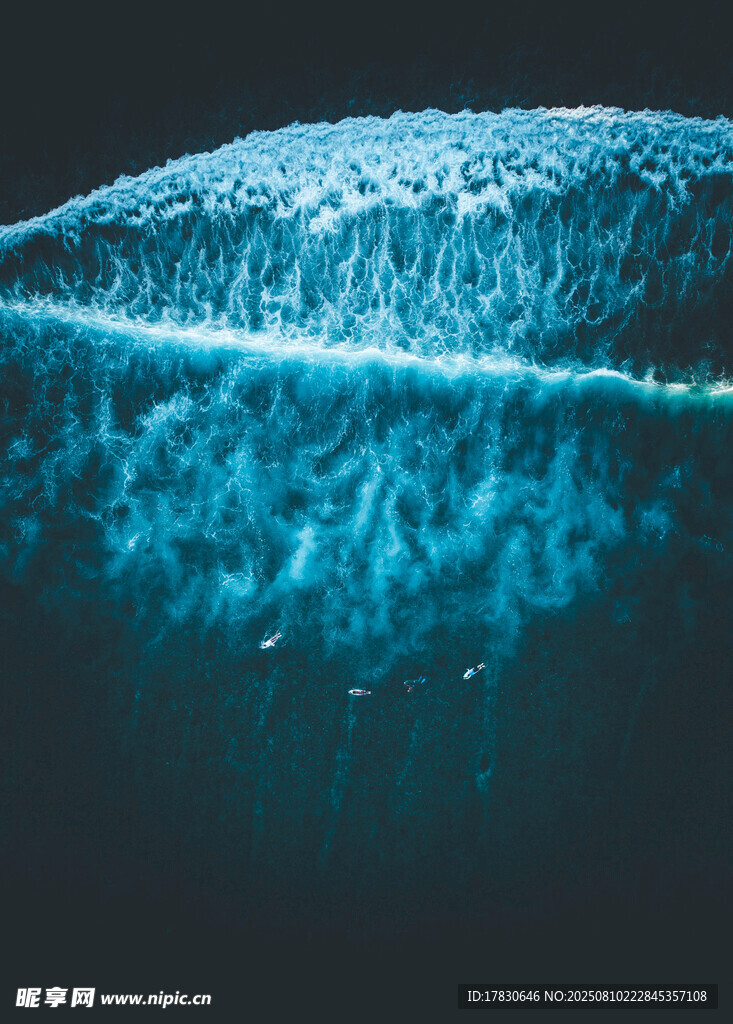 深海藍色水波景象