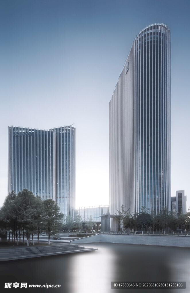 銀色鉑爾曼