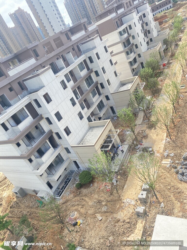 在建住宅小區(qū)施工現(xiàn)場