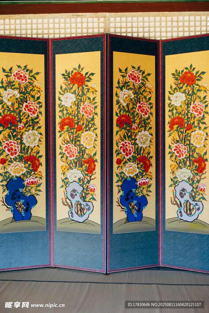 中式花卉屏風(fēng)