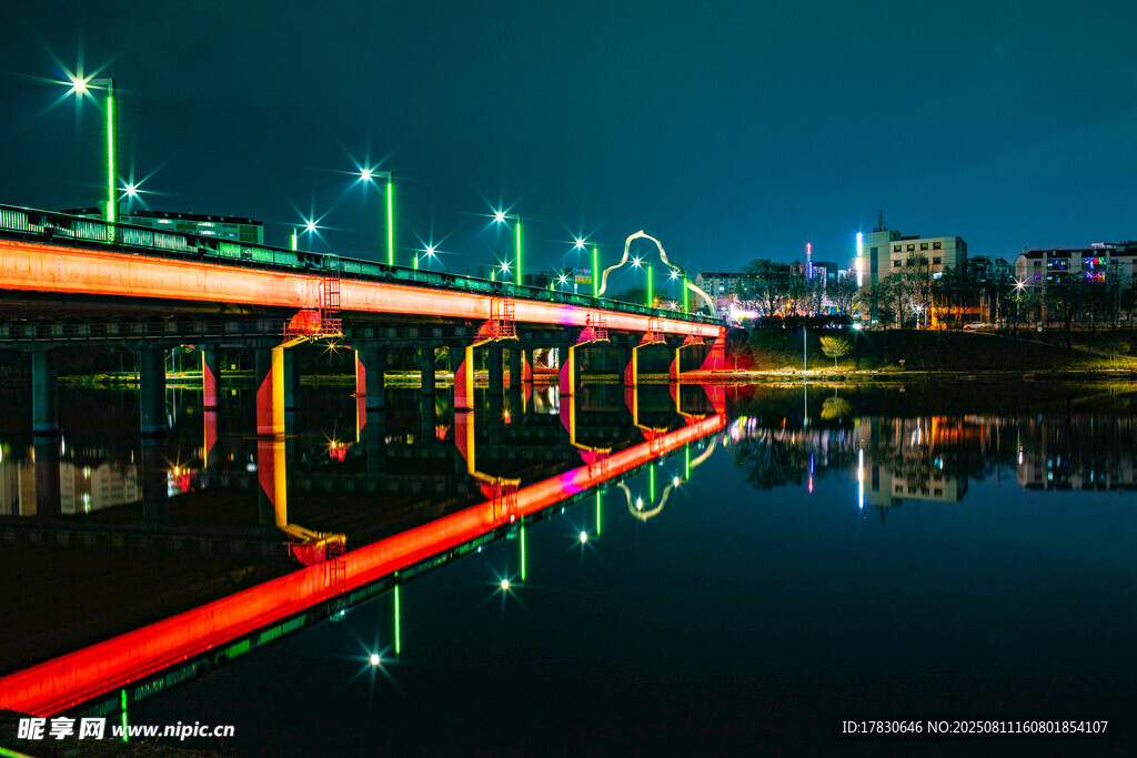 城市夜景橋梁燈光倒影美