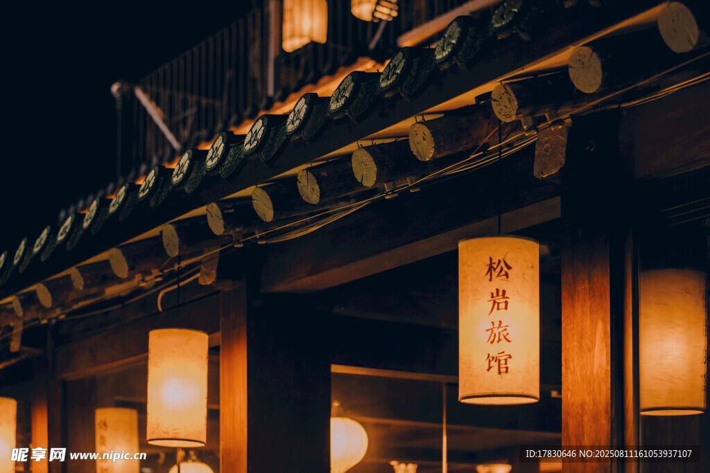 日式傳統(tǒng)建筑夜景