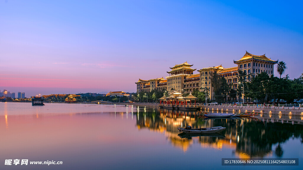 廈門集美龍舟池夜景