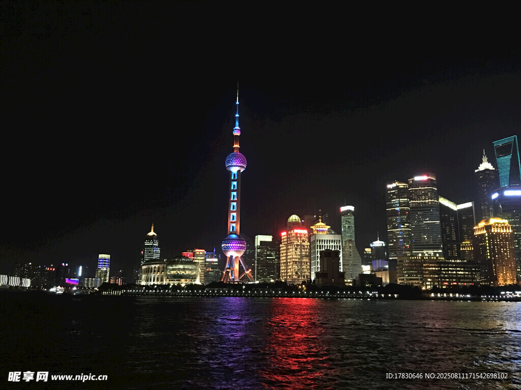上海外灘璀璨夜景