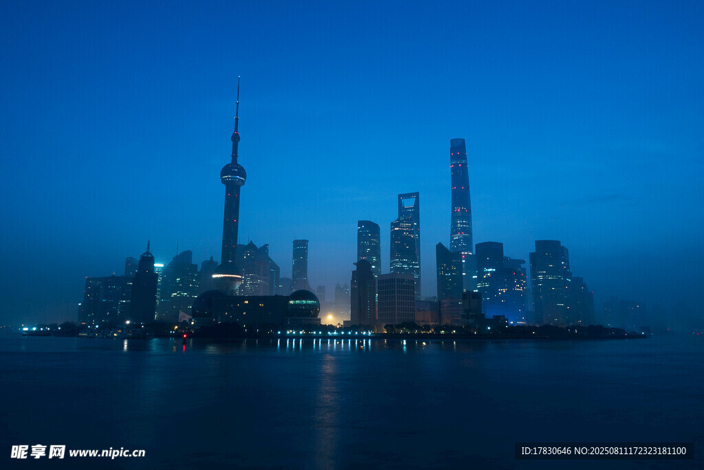 上海外灘璀璨夜景