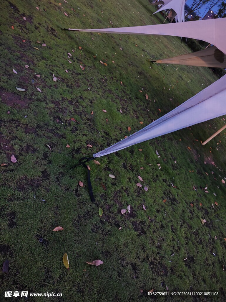 戶外露營地的帳篷一角