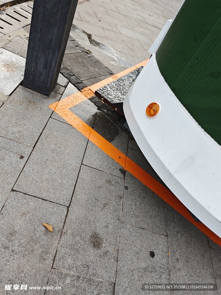 汽車底部防護(hù)墊展示