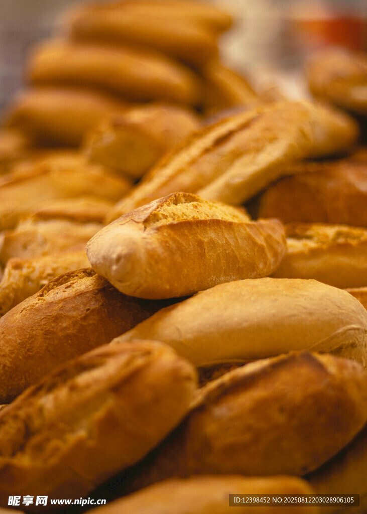 美味面包堆疊展示
