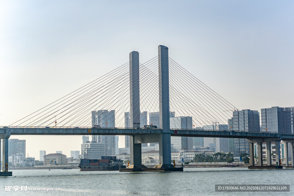 珠海城市地標(biāo)橫琴大橋攝影圖
