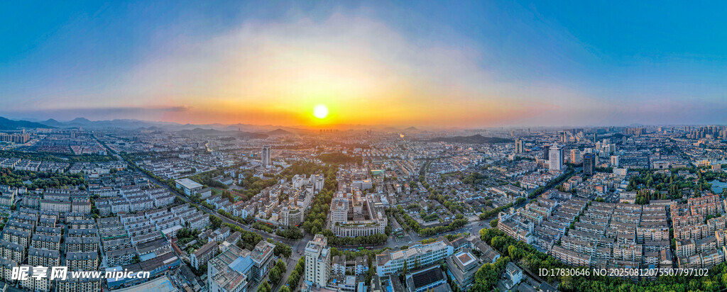 航拍浙江紹興城市日落全景圖