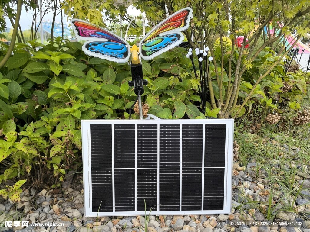 太陽能蝴蝶造型裝飾裝置