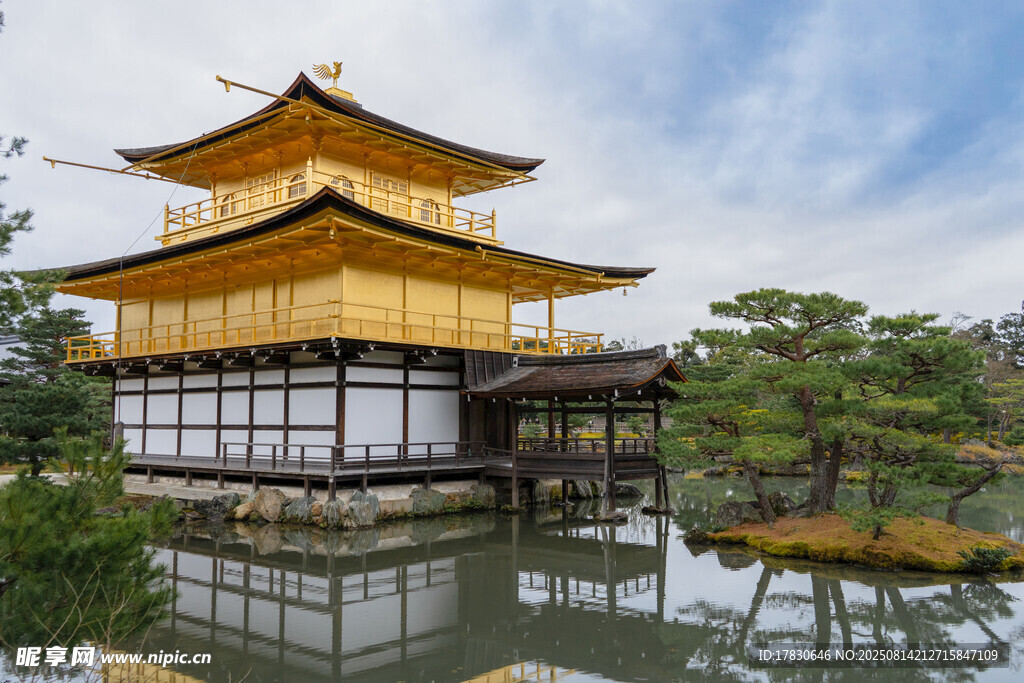 日本金閣寺的美麗景致
