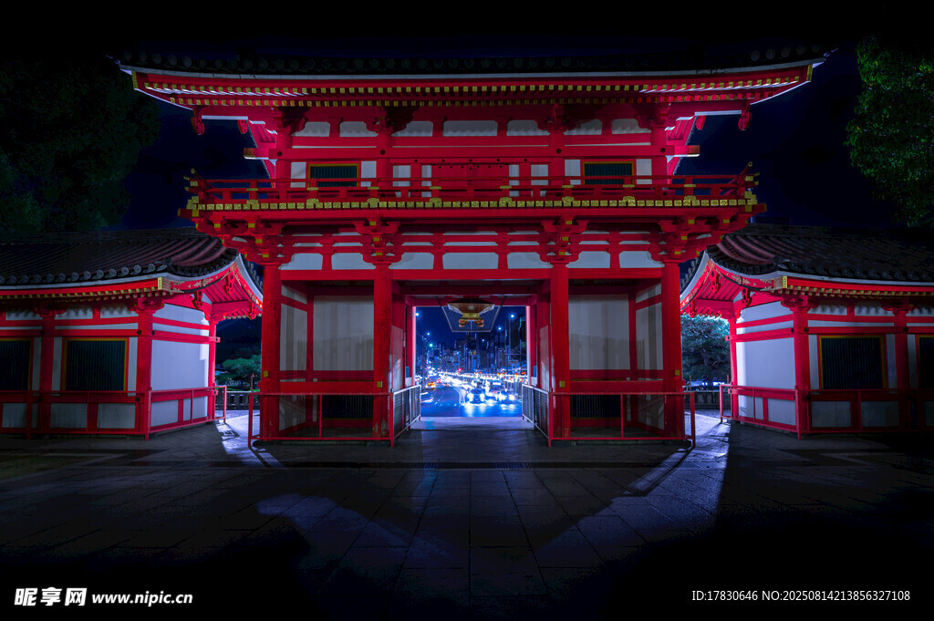 日式傳統(tǒng)建筑夜景
