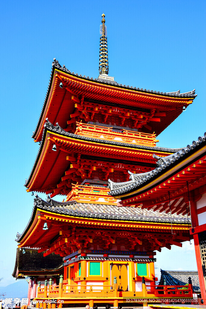 日本傳統(tǒng)塔樓建筑景觀