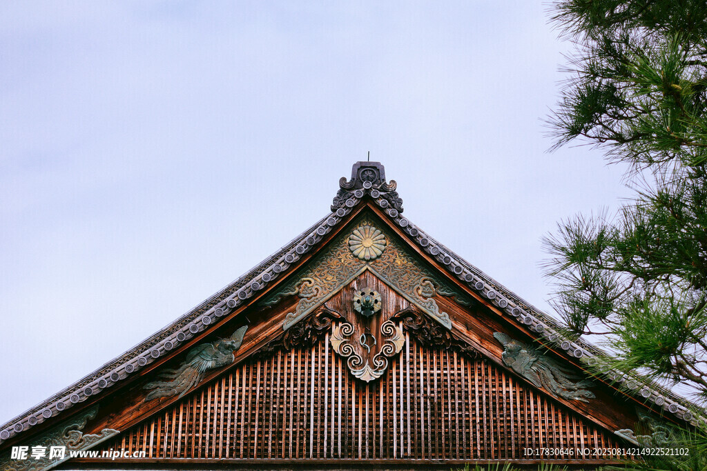 日式古建筑屋檐特寫