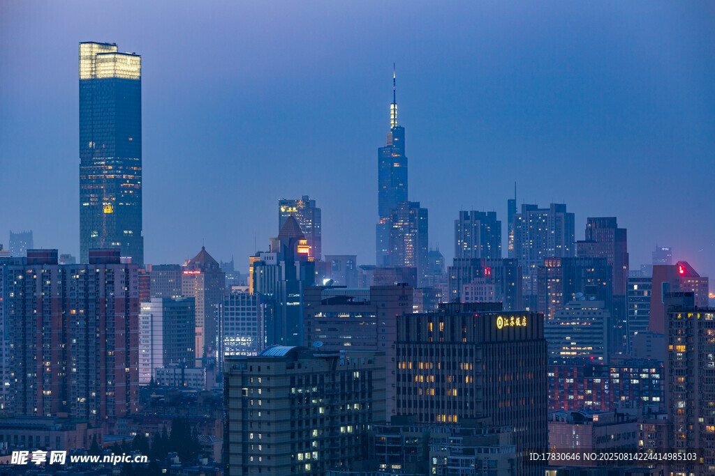 南京新街口城市建筑夜景