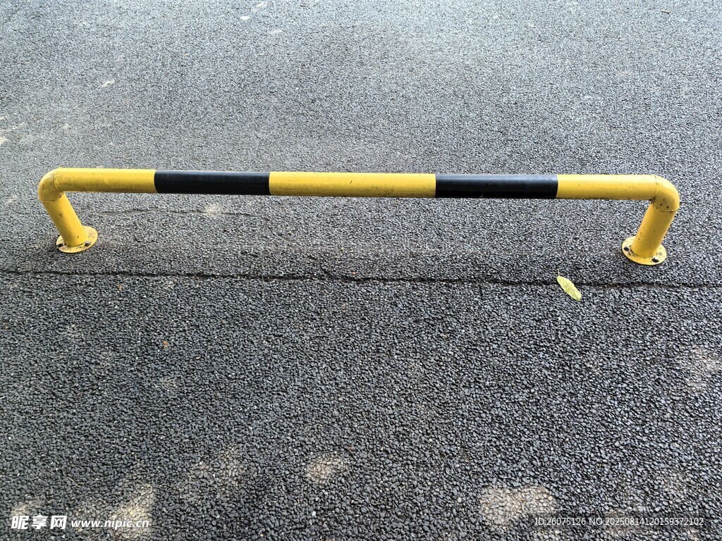 黃色防撞護(hù)欄