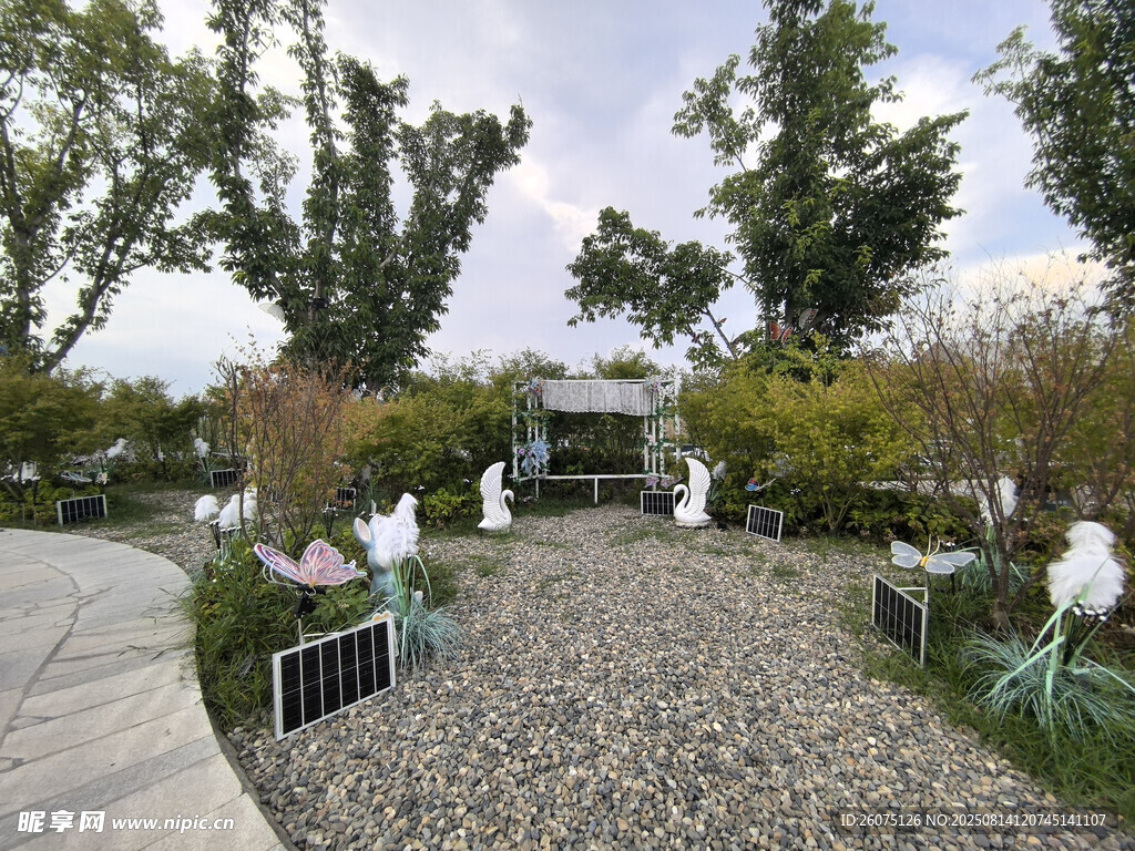 靜謐花園景觀一角