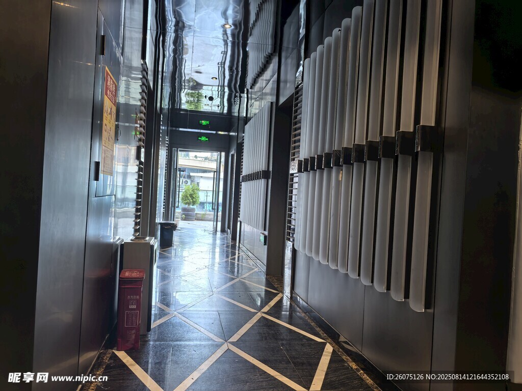 現(xiàn)代風(fēng)格走廊空間展示