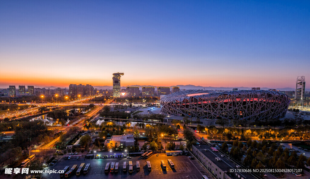 城市黃昏夜景璀璨燈火