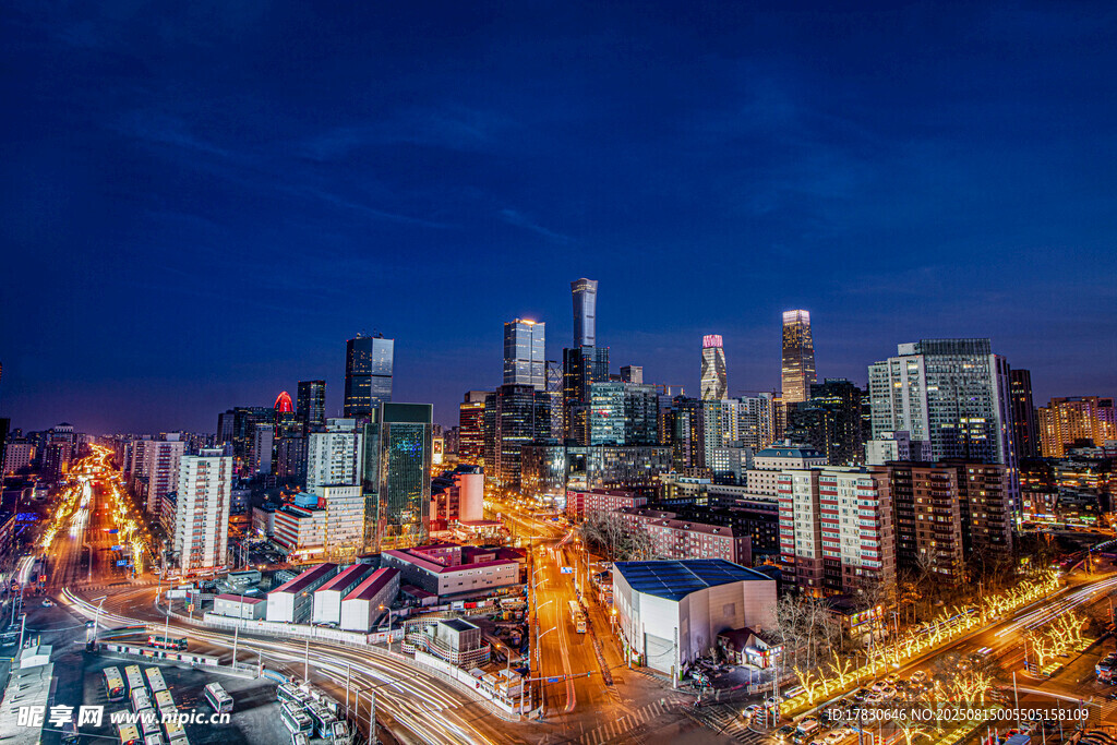 都市璀璨夜景俯瞰圖
