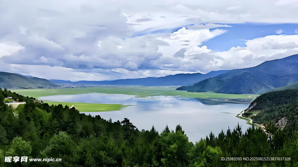 青山湖泊