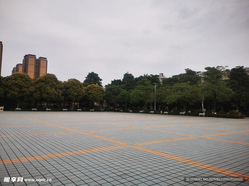 城市廣場開闊景觀