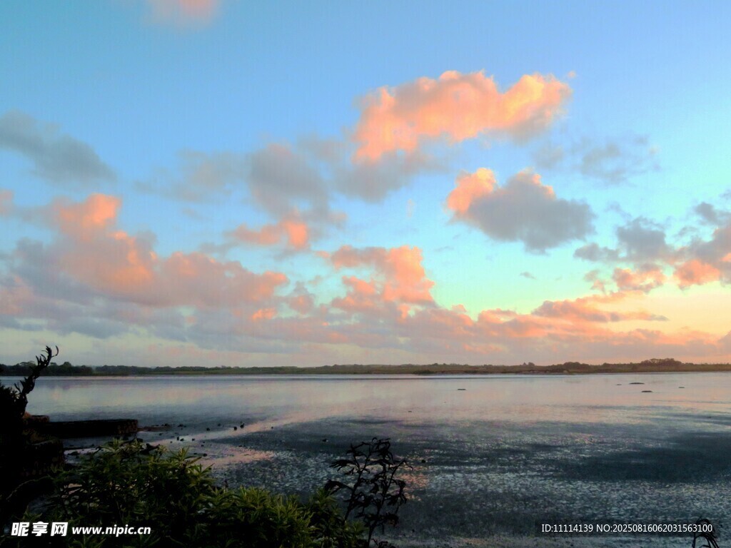 海邊晚霞美景