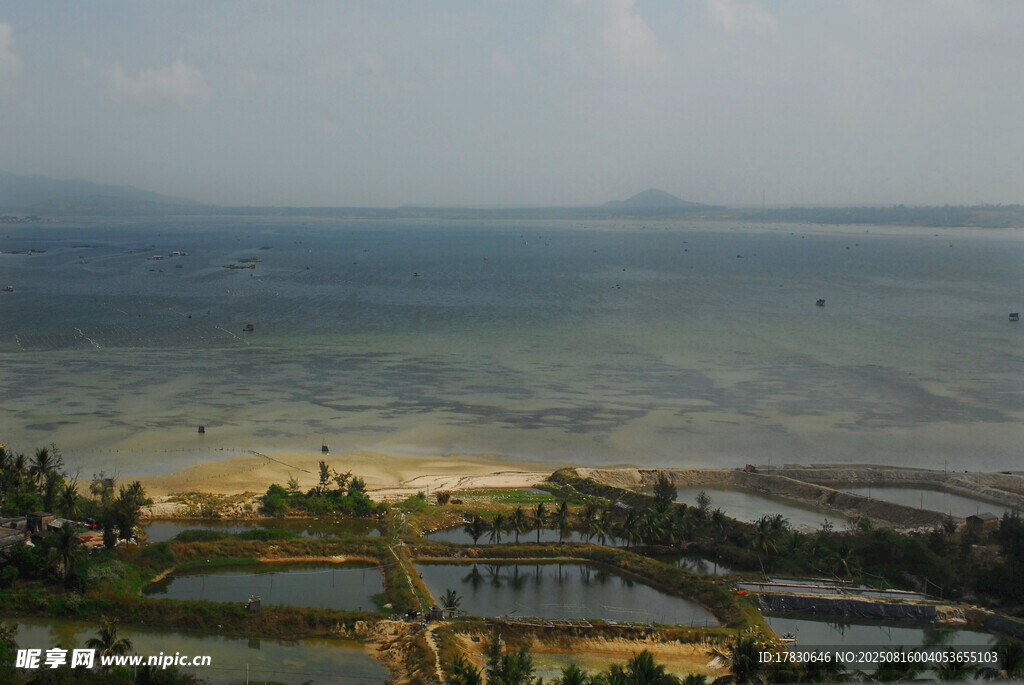 俯瞰海濱風(fēng)光美景