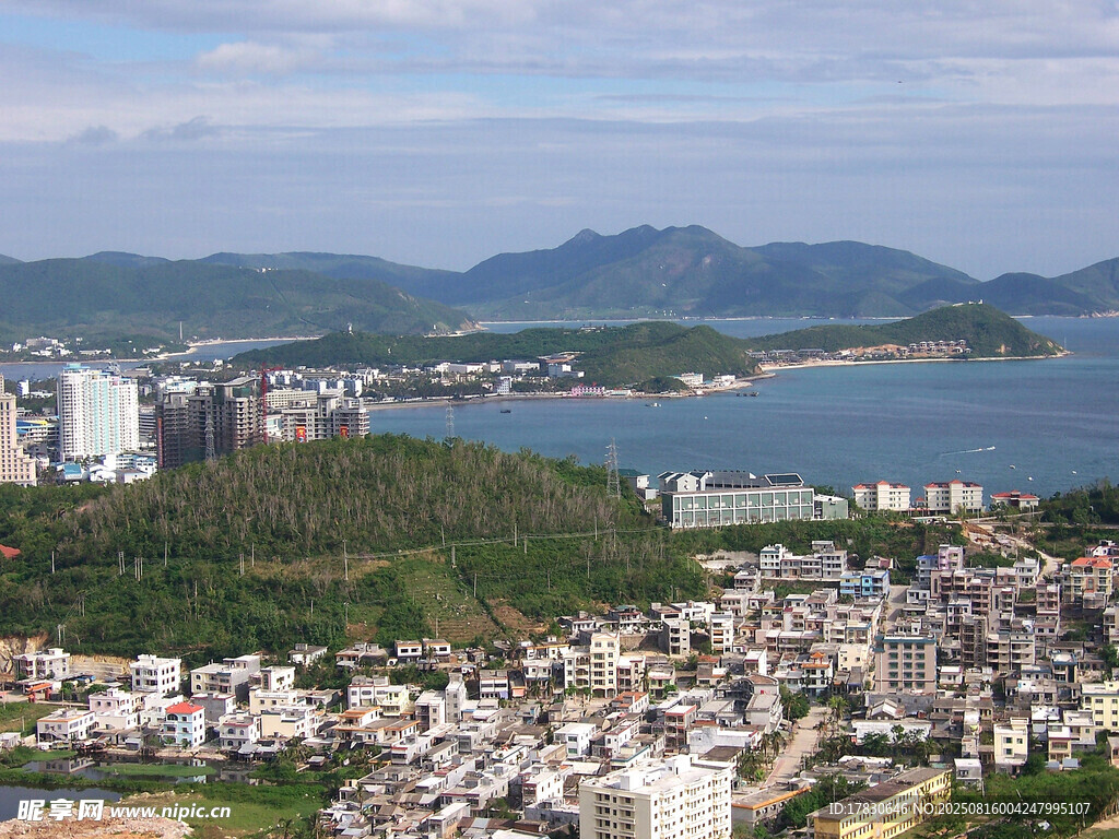 海濱城市俯瞰美景