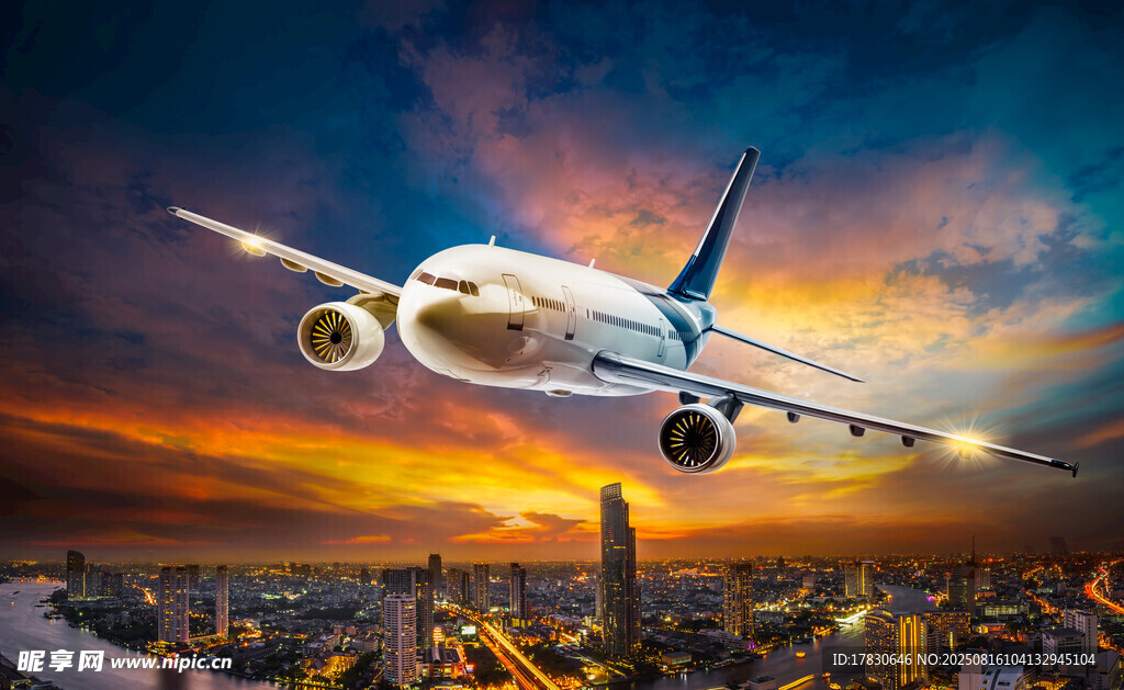 城市上空起飛的絢麗客機(jī)