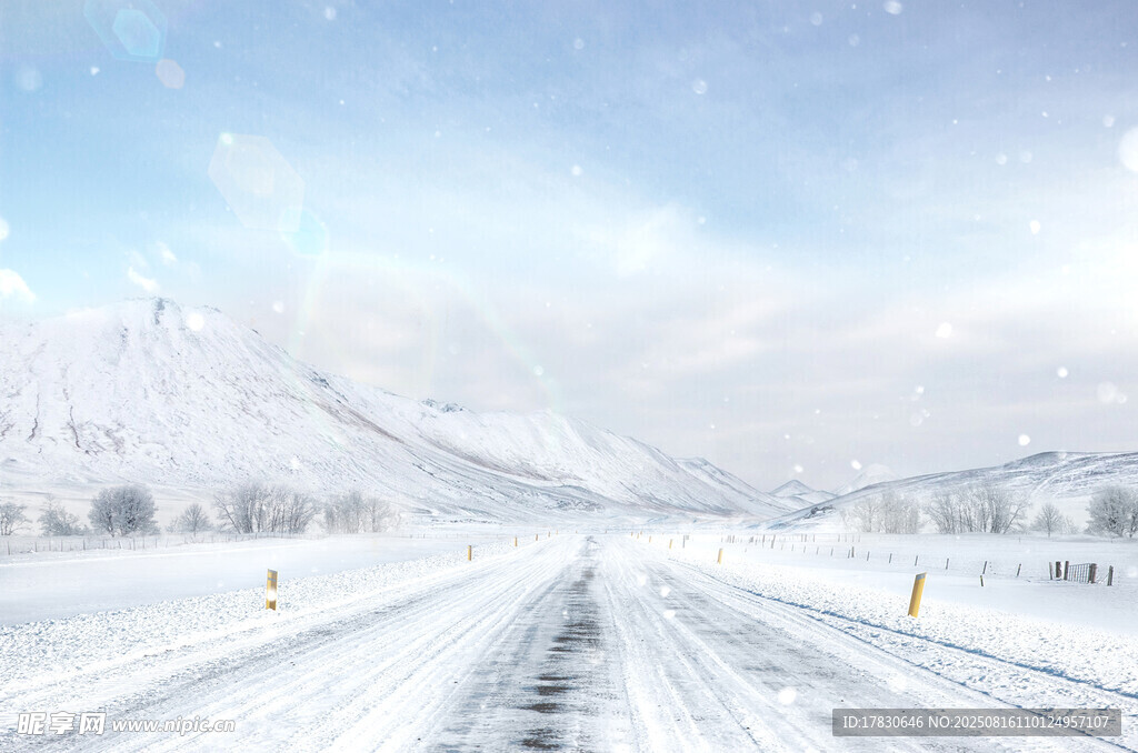 冬日雪景中的公路