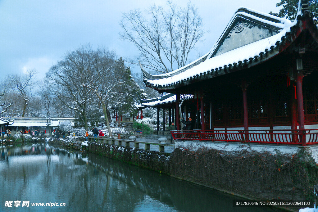 雪中古建水鄉(xiāng)美景