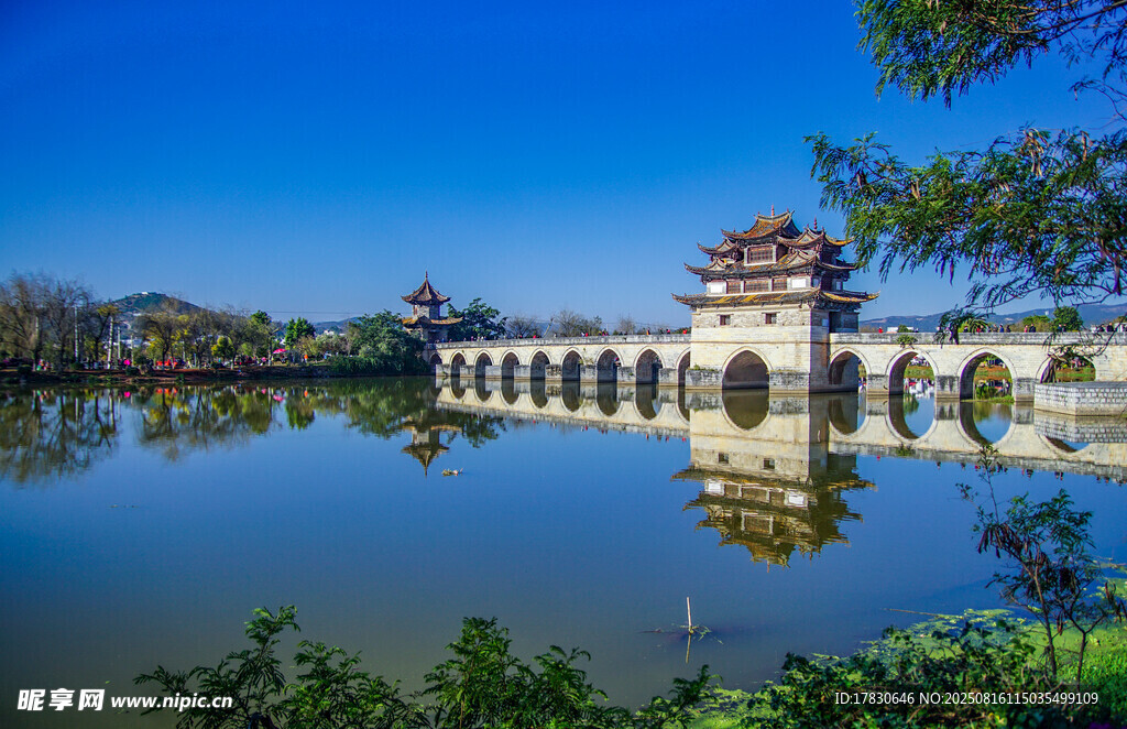 古橋映湖景