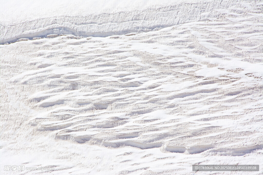 吉林長白山山頂雪景