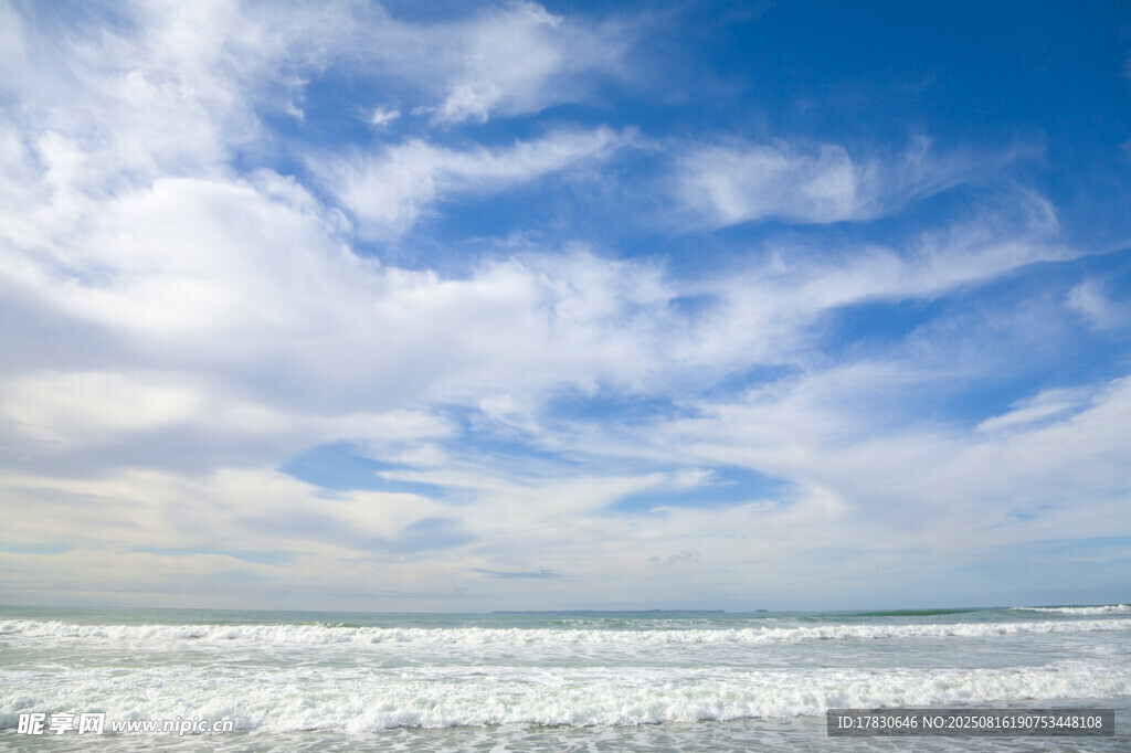 海邊藍(lán)天美景
