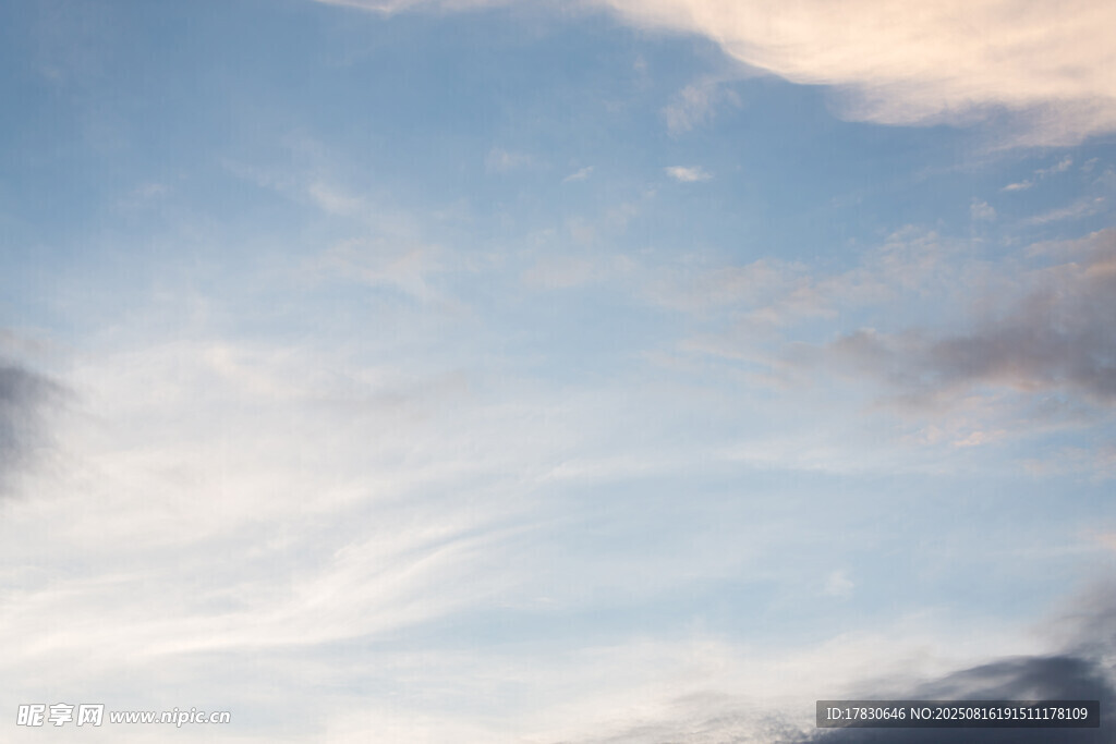 天空中的云朵美景