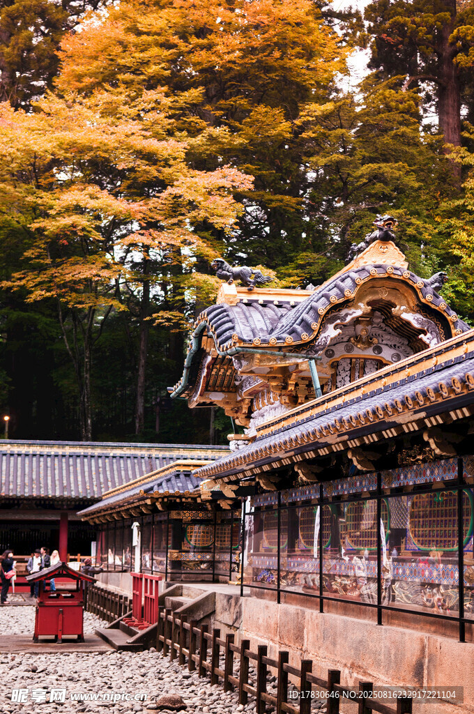 秋日古寺美景