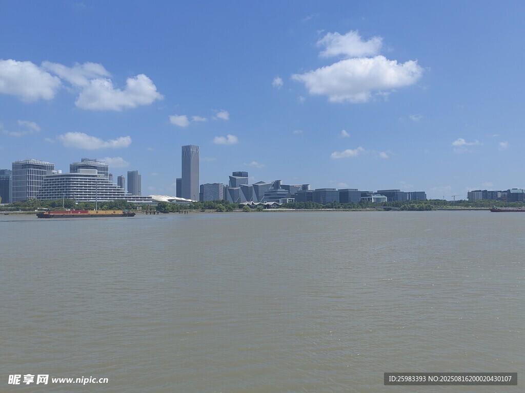 江邊城市