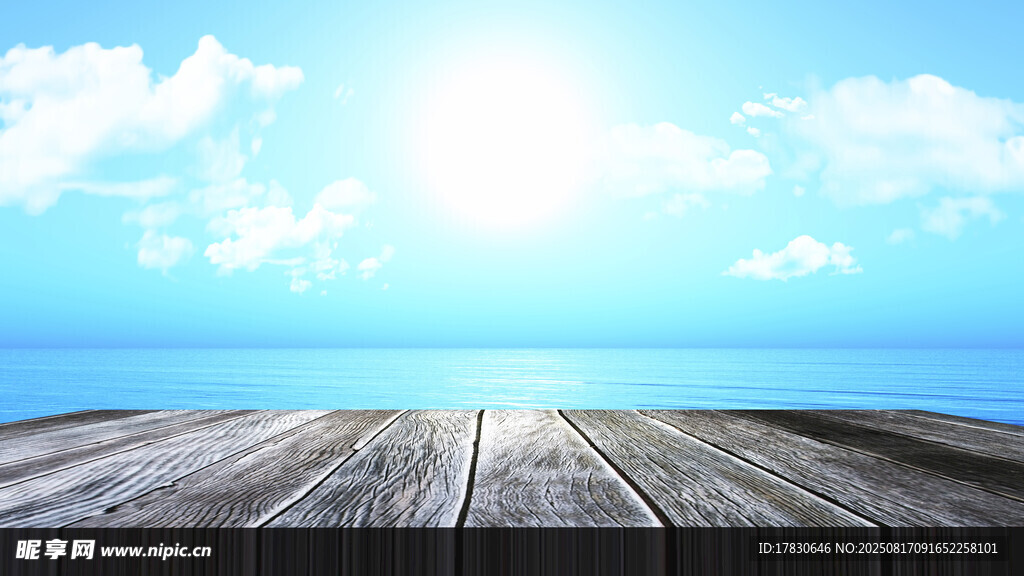 海邊木質(zhì)平臺與晴朗天空