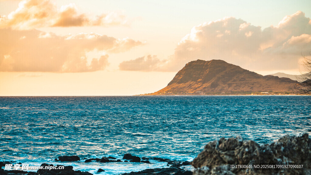 海邊日出美景