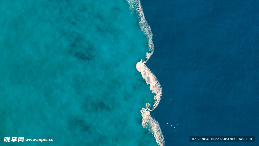 碧海白沙海岸線美景