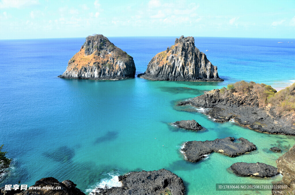 碧海奇石的美麗海岸風(fēng)光