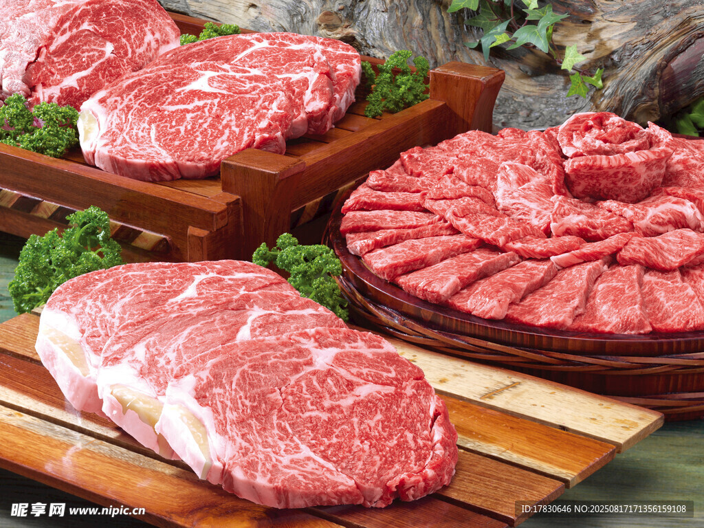 新鮮牛肉食材展示