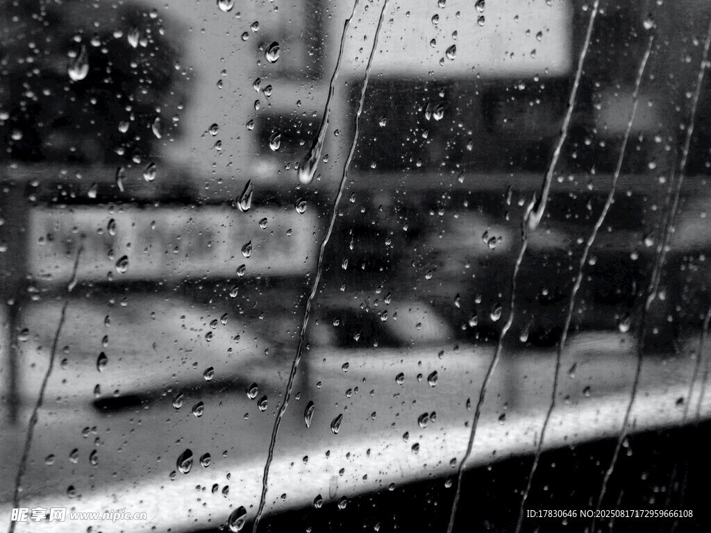 雨中窗景