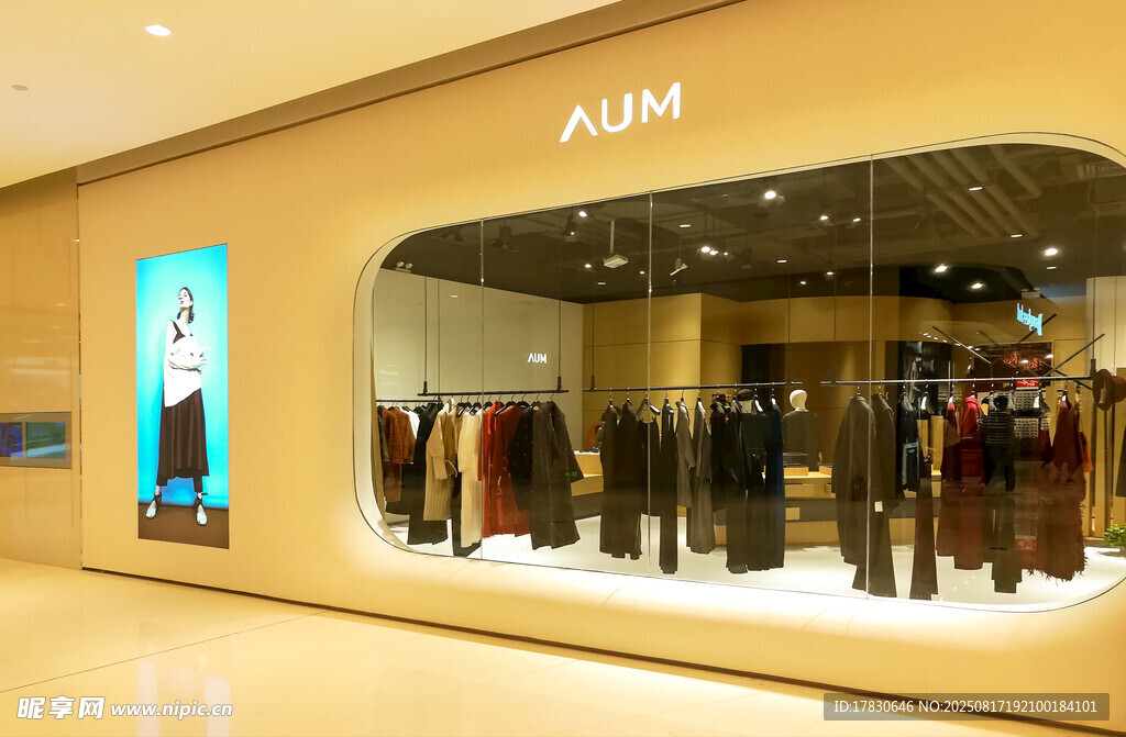 ZARA時尚服裝店陳列展示