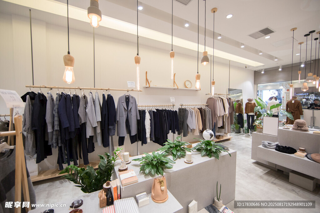 時(shí)尚服裝店內(nèi)部陳列展示