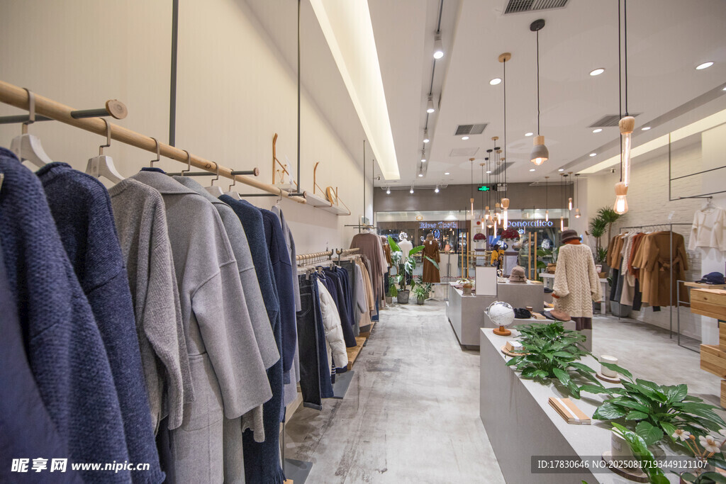 時尚服裝店內(nèi)部陳列展示