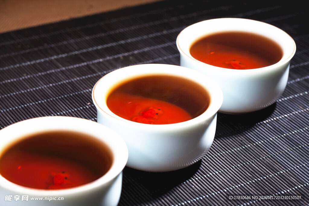 三杯熱茶