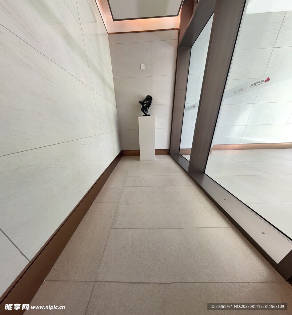 現(xiàn)代簡約風格走廊空間